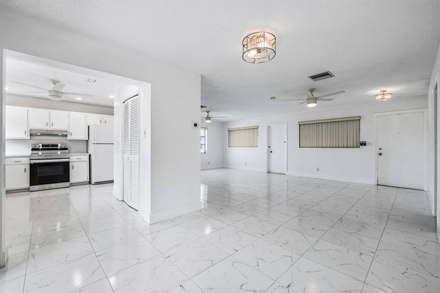 941 Crystal Lake Drive 207, Deerfield Beach, FL 33064