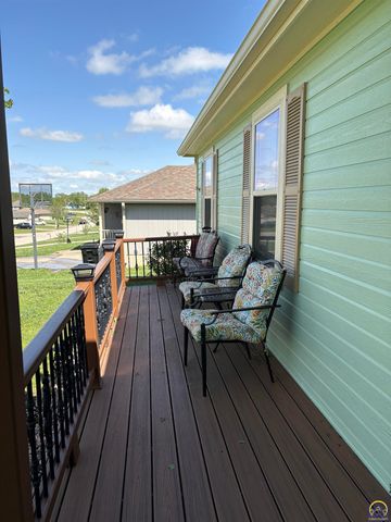 3431 NW 38th TER, Topeka, KS 66618