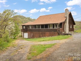 37 Sawyer Ridge Road, Clyde, NC 28721