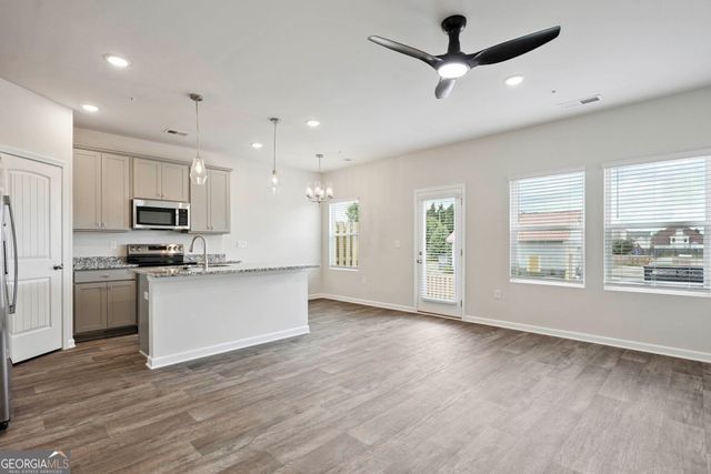 11516 Kimberly Way, Hampton, GA 30228