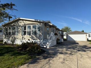 22948 S Pine Valley Drive, Frankfort, IL 60423