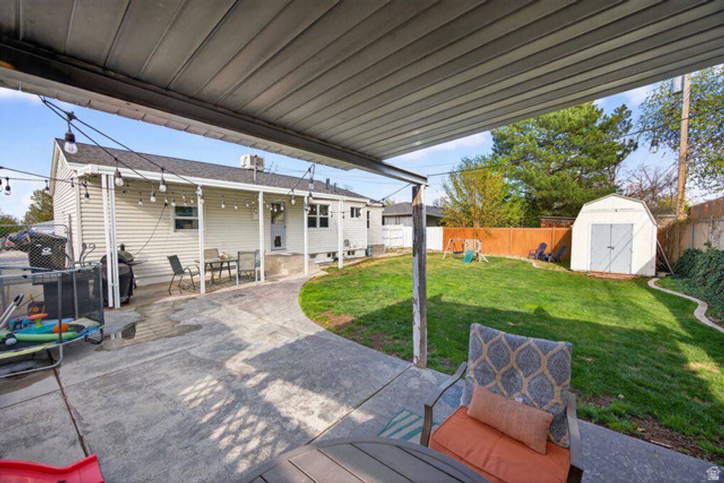 Image 5 of property listing at 4375 W 5135 S, Kearns, UT 84118