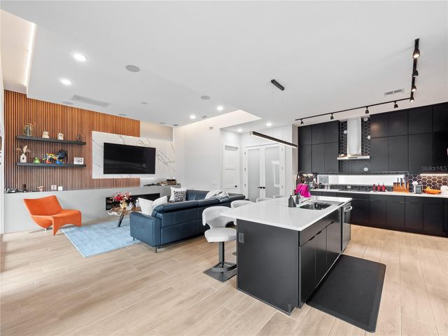 239 HAMPTON LOOP, Davenport, FL 33837