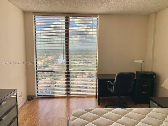 1500 S Ocean Dr 17E, Hollywood, FL 33019