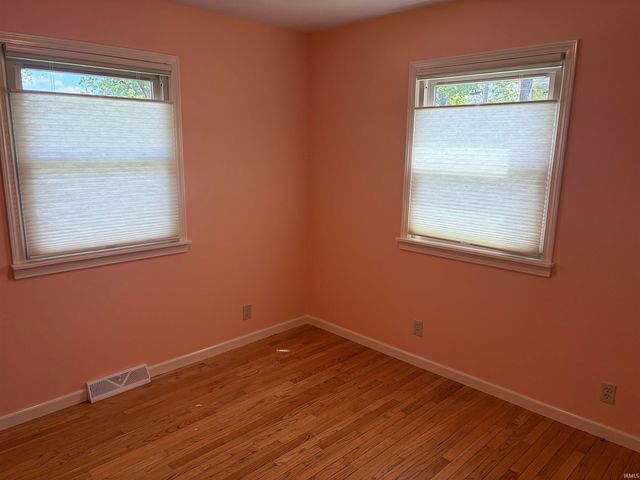 1104 Maxwell Avenue, Monticello, IN 47960
