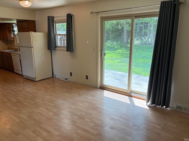 1104 Maxwell Avenue, Monticello, IN 47960
