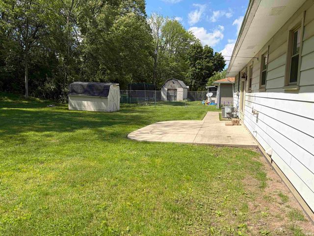 1104 Maxwell Avenue, Monticello, IN 47960