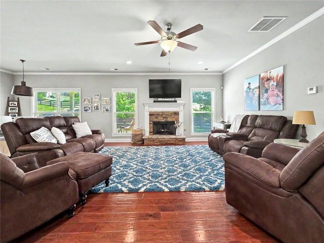 81 White Magnolia Way, Dallas, GA 30132