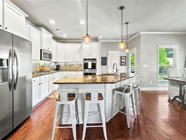 81 White Magnolia Way, Dallas, GA 30132