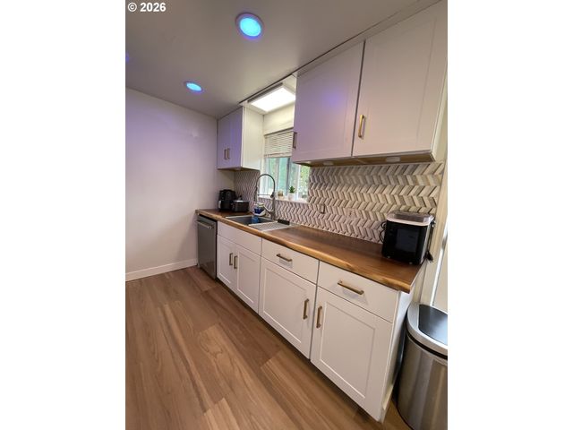 19305 Sw YORK St, Beaverton, OR 97003