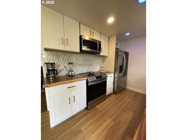 19305 Sw YORK St, Beaverton, OR 97003