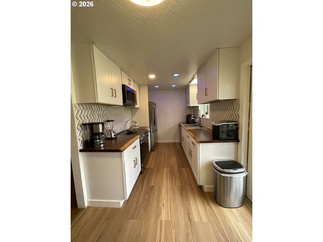 19305 Sw YORK St, Beaverton, OR 97003