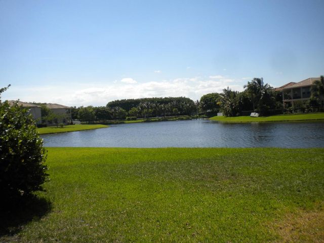 9615 Shepard Place, Wellington, FL 33414