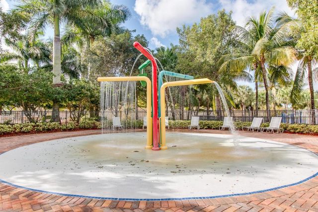 9615 Shepard Place, Wellington, FL 33414