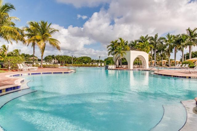 9615 Shepard Place, Wellington, FL 33414