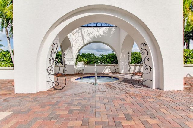 9615 Shepard Place, Wellington, FL 33414