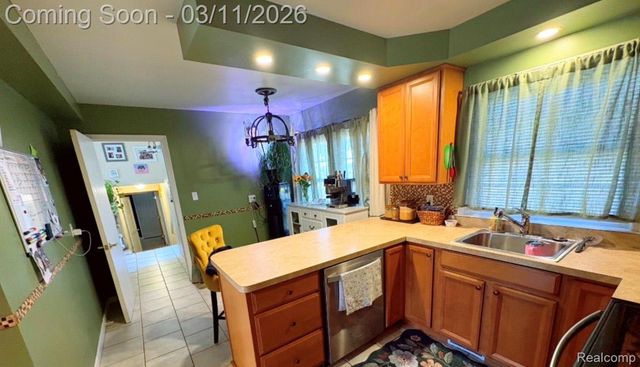 2740 Alveston Drive, Bloomfield Hills, MI 48304