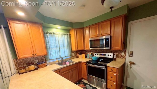 2740 Alveston Drive, Bloomfield Hills, MI 48304