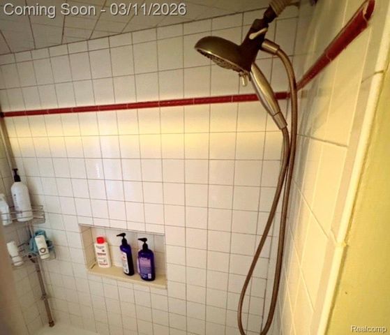 2740 Alveston Drive, Bloomfield Hills, MI 48304