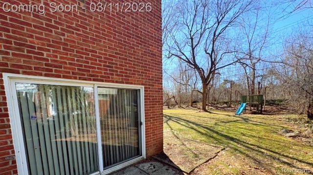 2740 Alveston Drive, Bloomfield Hills, MI 48304