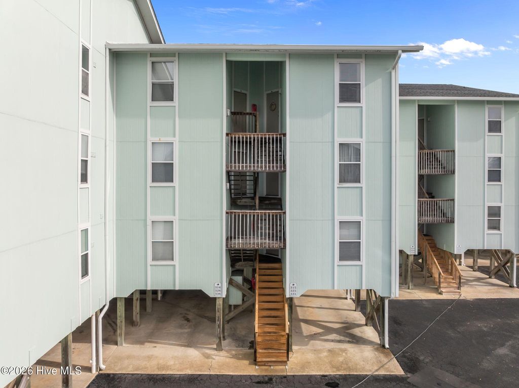 918 N New River Drive 314, Surf City, NC 28445