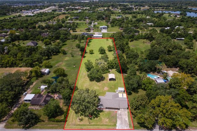 3304 Bruce Hall Road, Santa Fe, TX 77510
