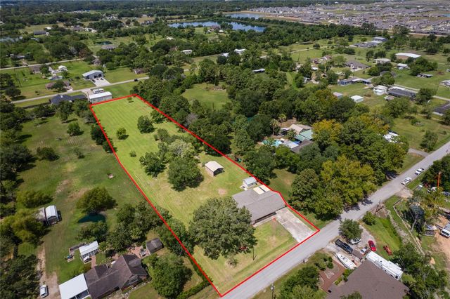 3304 Bruce Hall Road, Santa Fe, TX 77510
