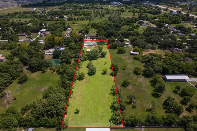 3304 Bruce Hall Road, Santa Fe, TX 77510