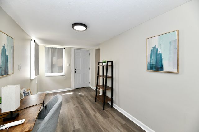 142 S 5th Avenue, Beech Grove, IN 46107