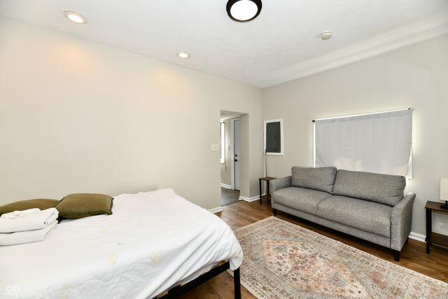 142 S 5th Avenue, Beech Grove, IN 46107