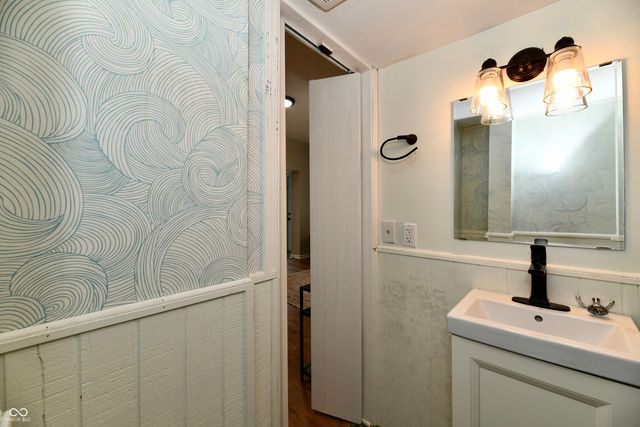 142 S 5th Avenue, Beech Grove, IN 46107