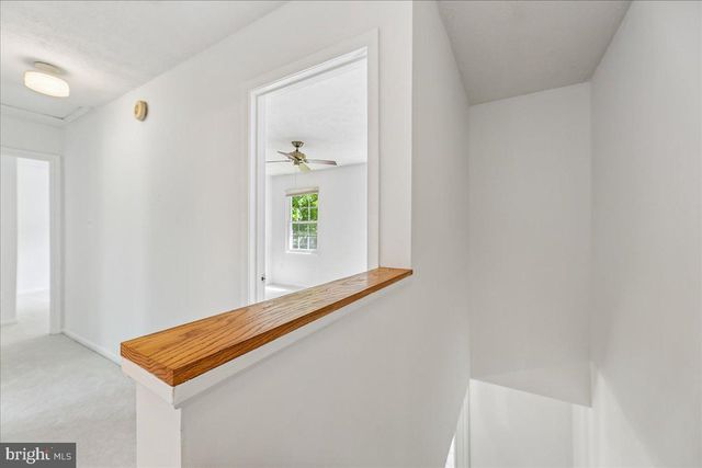 8746 COUNTRY LN, Manassas, VA 20110