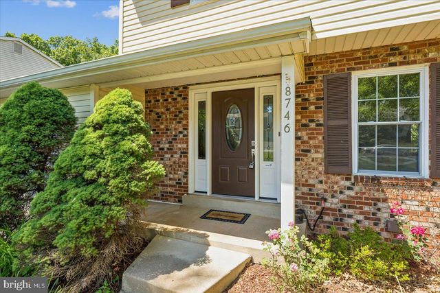 8746 COUNTRY LN, Manassas, VA 20110