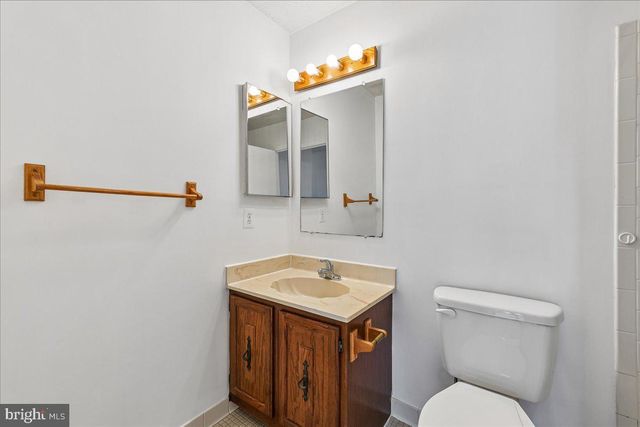 8746 COUNTRY LN, Manassas, VA 20110