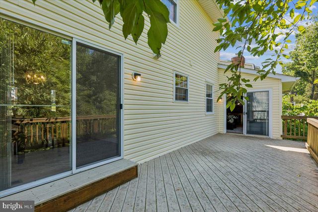 8746 COUNTRY LN, Manassas, VA 20110