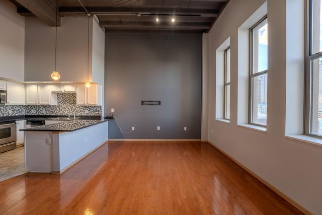 110 N 3rd Street, 606, Columbus, OH 43215