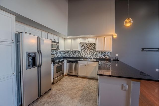 110 N 3rd Street, 606, Columbus, OH 43215