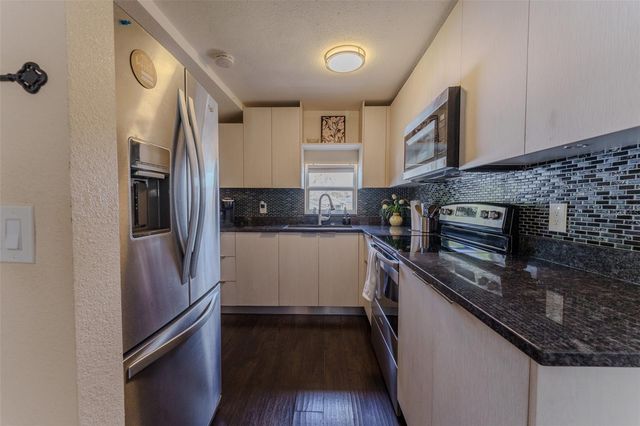 203 W CREST AVENUE, Tampa, FL 33603