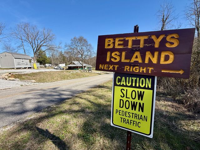 588 Club Springs Rd, Buffalo Valley, TN 38548