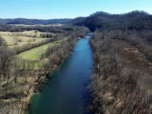 588 Club Springs Rd, Buffalo Valley, TN 38548