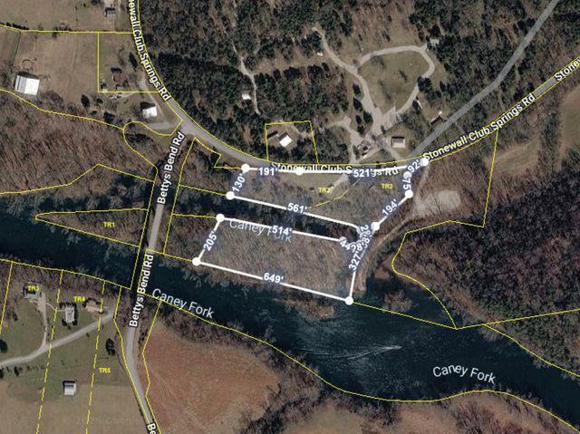 588 Club Springs Rd, Buffalo Valley, TN 38548