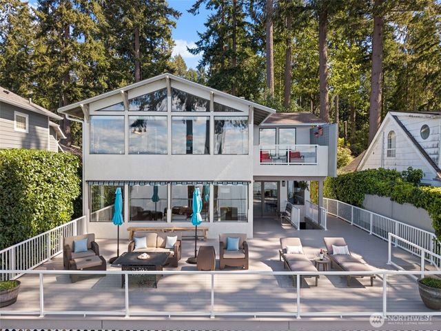 3810 Forest Beach Drive NW, Gig Harbor, WA 98335