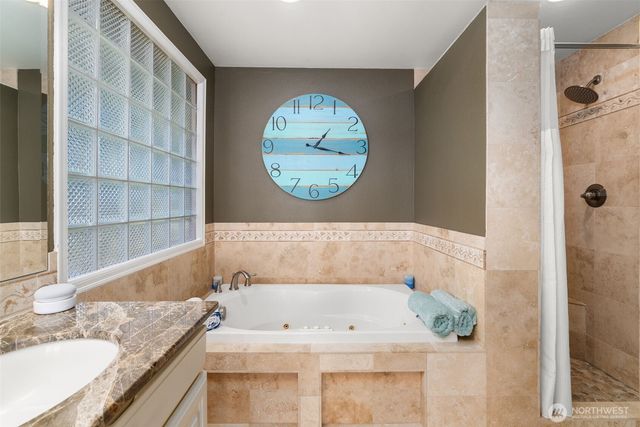3810 Forest Beach Drive NW, Gig Harbor, WA 98335