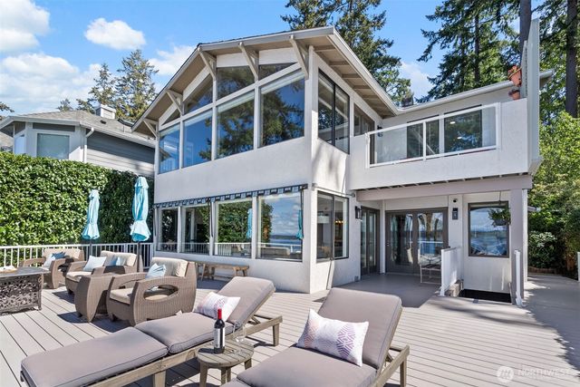3810 Forest Beach Drive NW, Gig Harbor, WA 98335