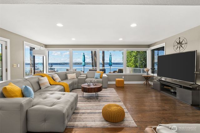3810 Forest Beach Drive NW, Gig Harbor, WA 98335