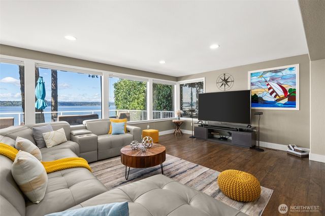 3810 Forest Beach Drive NW, Gig Harbor, WA 98335