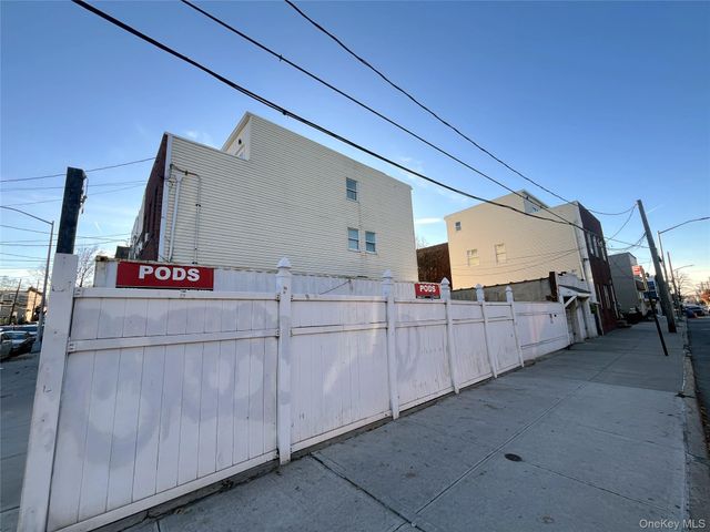 6040 55th Drive, Maspeth, NY 11378