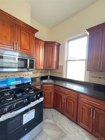 6040 55th Drive, Maspeth, NY 11378