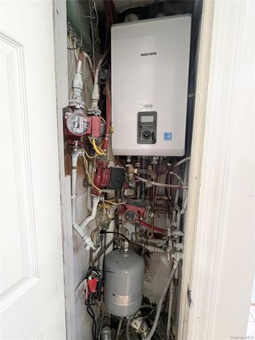 6040 55th Drive, Maspeth, NY 11378