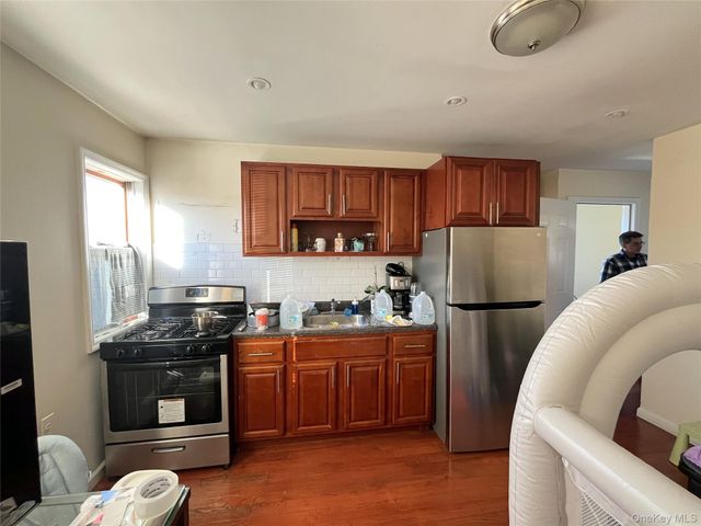 6040 55th Drive, Maspeth, NY 11378